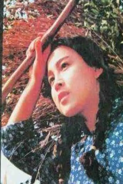 《部落性冲突》：另类爱情？原始与现代的碰撞，禁忌之恋的火花！